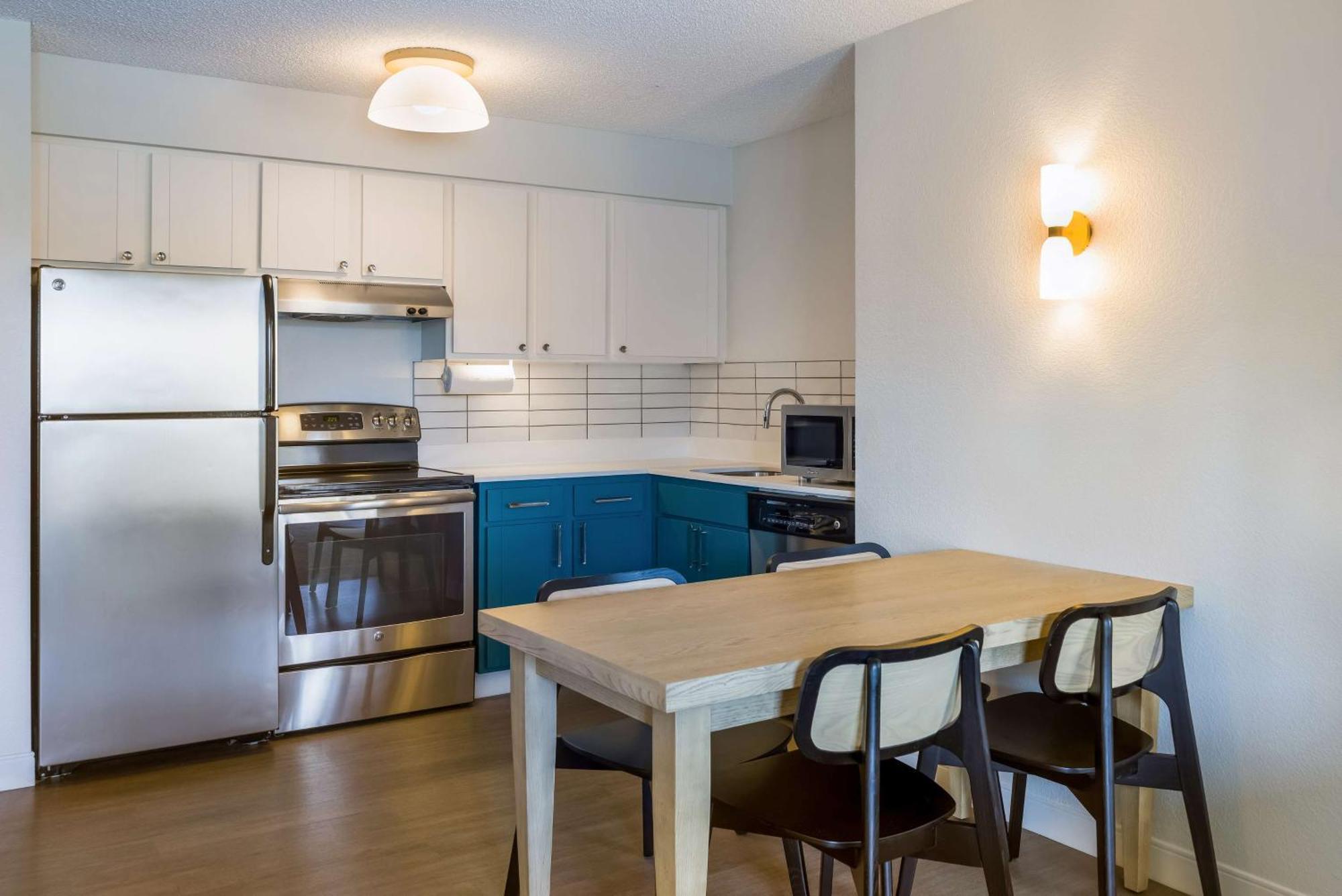 Bay View Two Bedroom Suite Queen Each